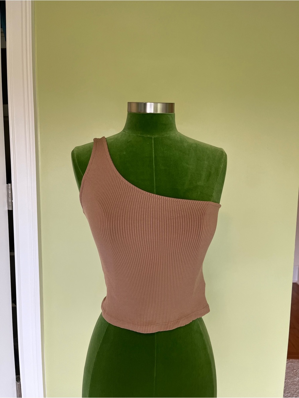 Stradivarius Ribbed One-Shoulder Top — Dusty Rose Brown